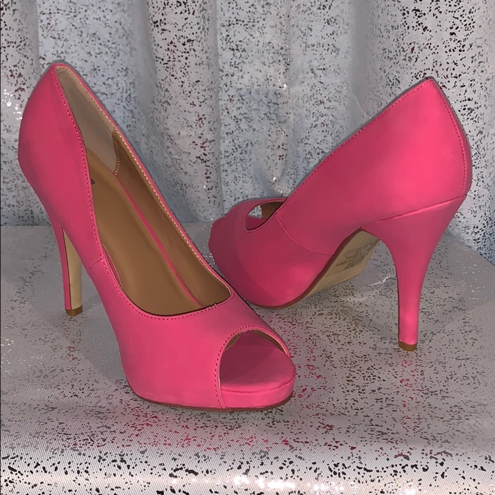JC Hot Pink Peep Toe Pumps ⭐️NEVER WORN⭐️